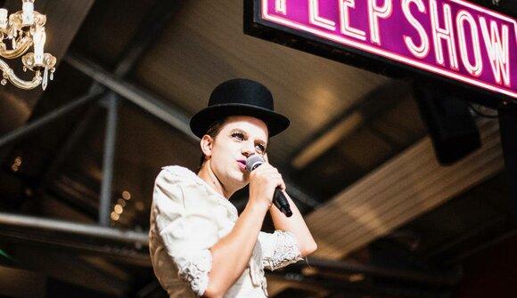 "Un peep Show per Cenerentola"