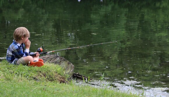 In tasca l'esca ed esco per la pesca
