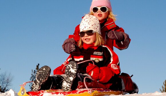 "Snow Tubing" serale