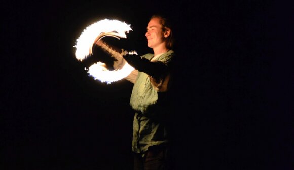 Winterfeuershow mit Franzi und Viv