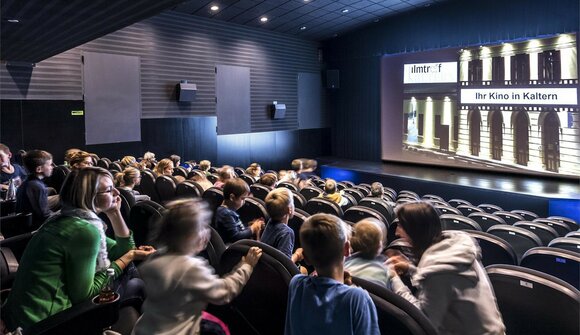 Kino "Bullet Train"