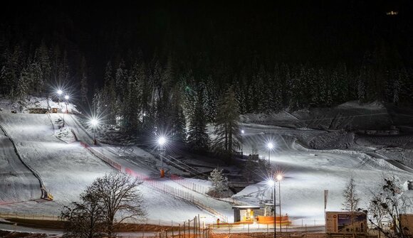 Sciare in notturna Family-Skilift 