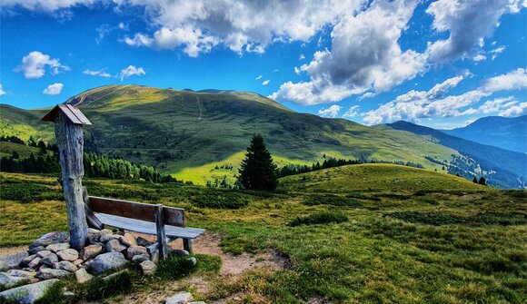 Da Falzeben alla malga Vöraner Alm