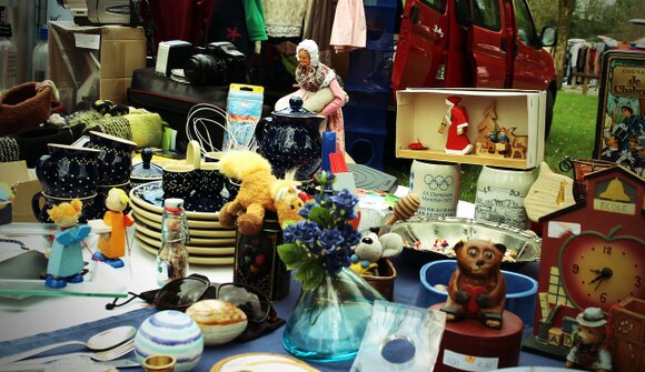 Antique and flea market days