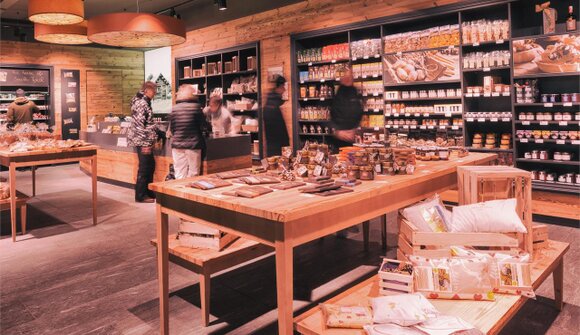 Südtirol Products: cheese and yoghurt