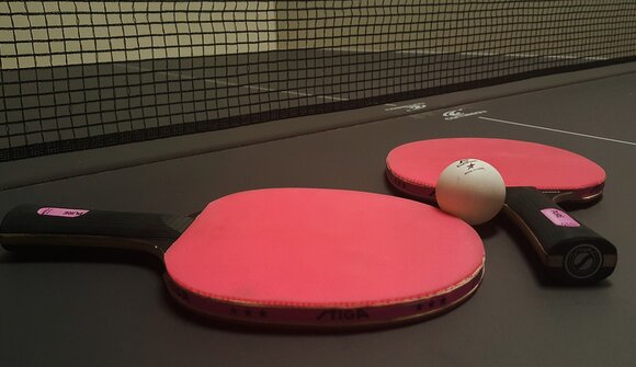 Tischtennisspielen 